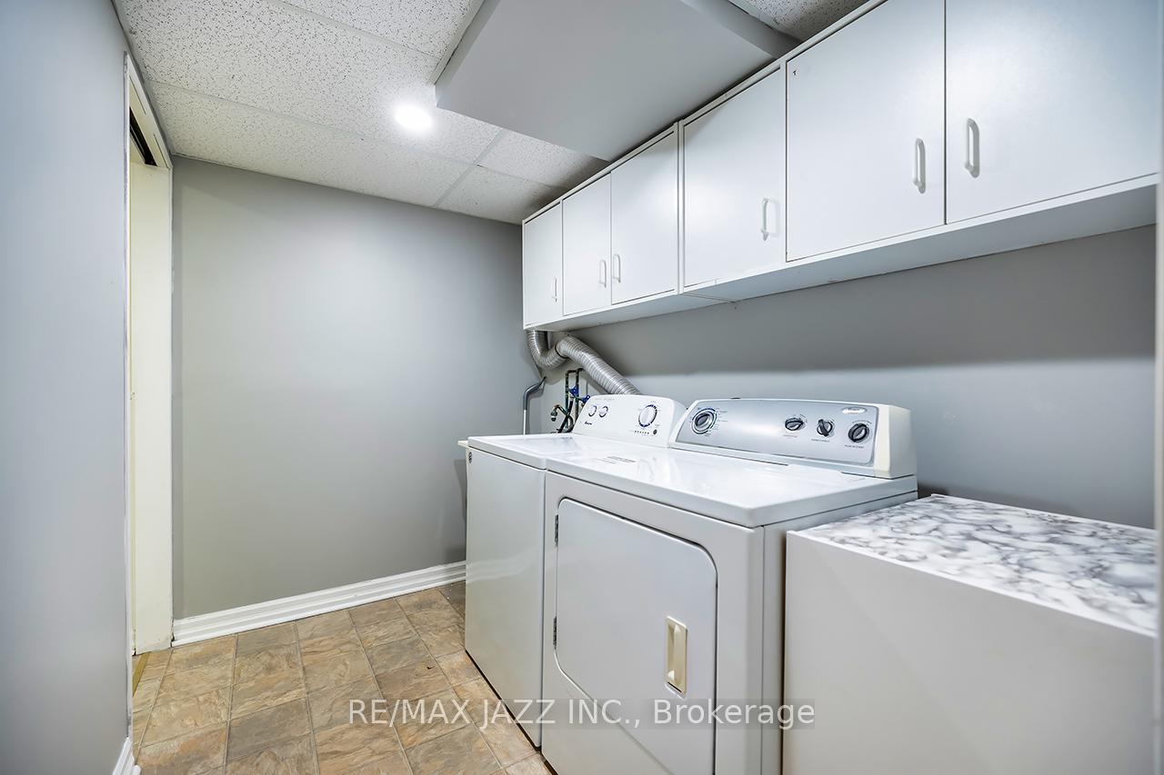 Photo 33 of 1543 Fieldgate Drive, Oshawa, Samac — HOMEH