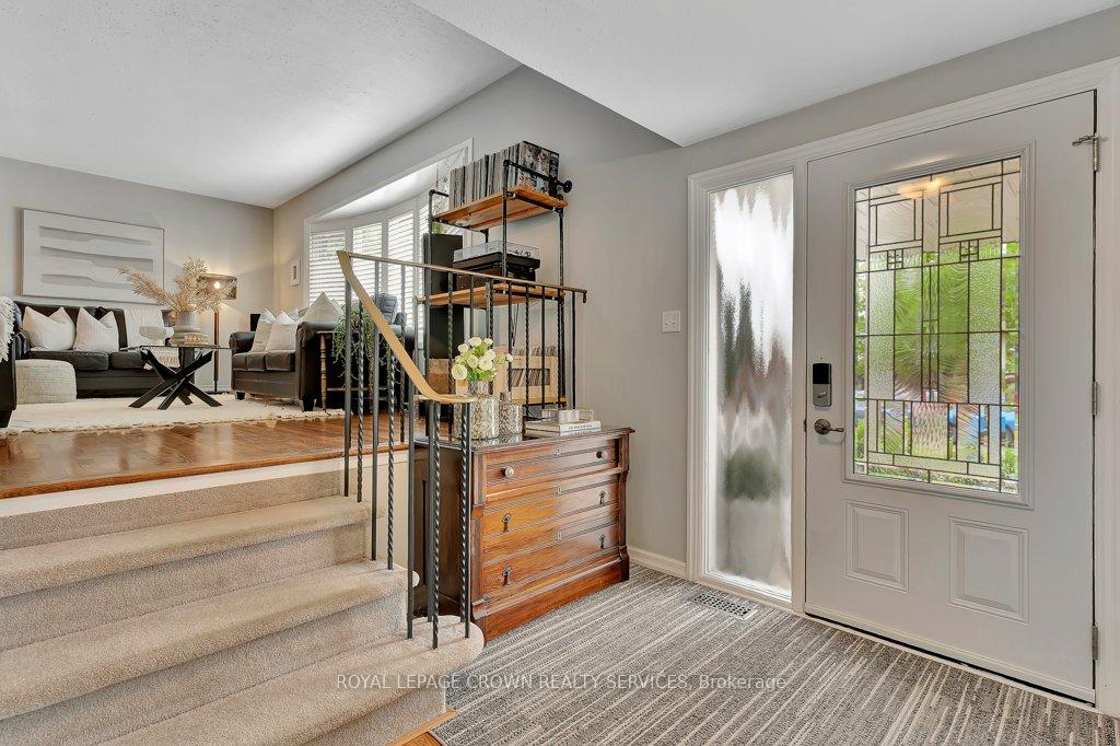 Photo 5 of 6 Meadow Crescent, Guelph, Willow West/Sugarbush/West Acres — HOMEH