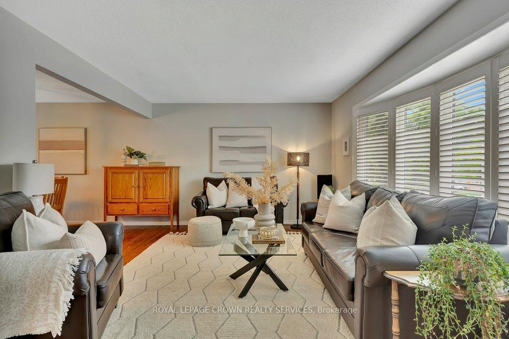 Photo 6 of 6 Meadow Crescent, Guelph, Willow West/Sugarbush/West Acres — HOMEH
