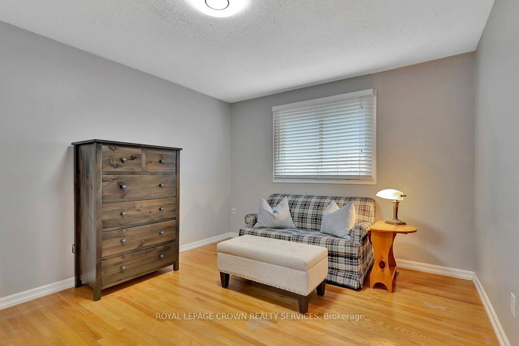 Photo 21 of 6 Meadow Crescent, Guelph, Willow West/Sugarbush/West Acres — HOMEH