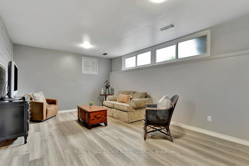 Photo 24 of 6 Meadow Crescent, Guelph, Willow West/Sugarbush/West Acres — HOMEH