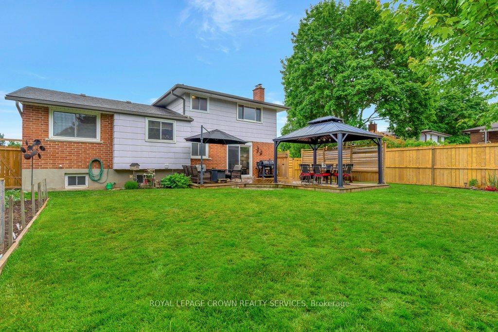 Photo 32 of 6 Meadow Crescent, Guelph, Willow West/Sugarbush/West Acres — HOMEH