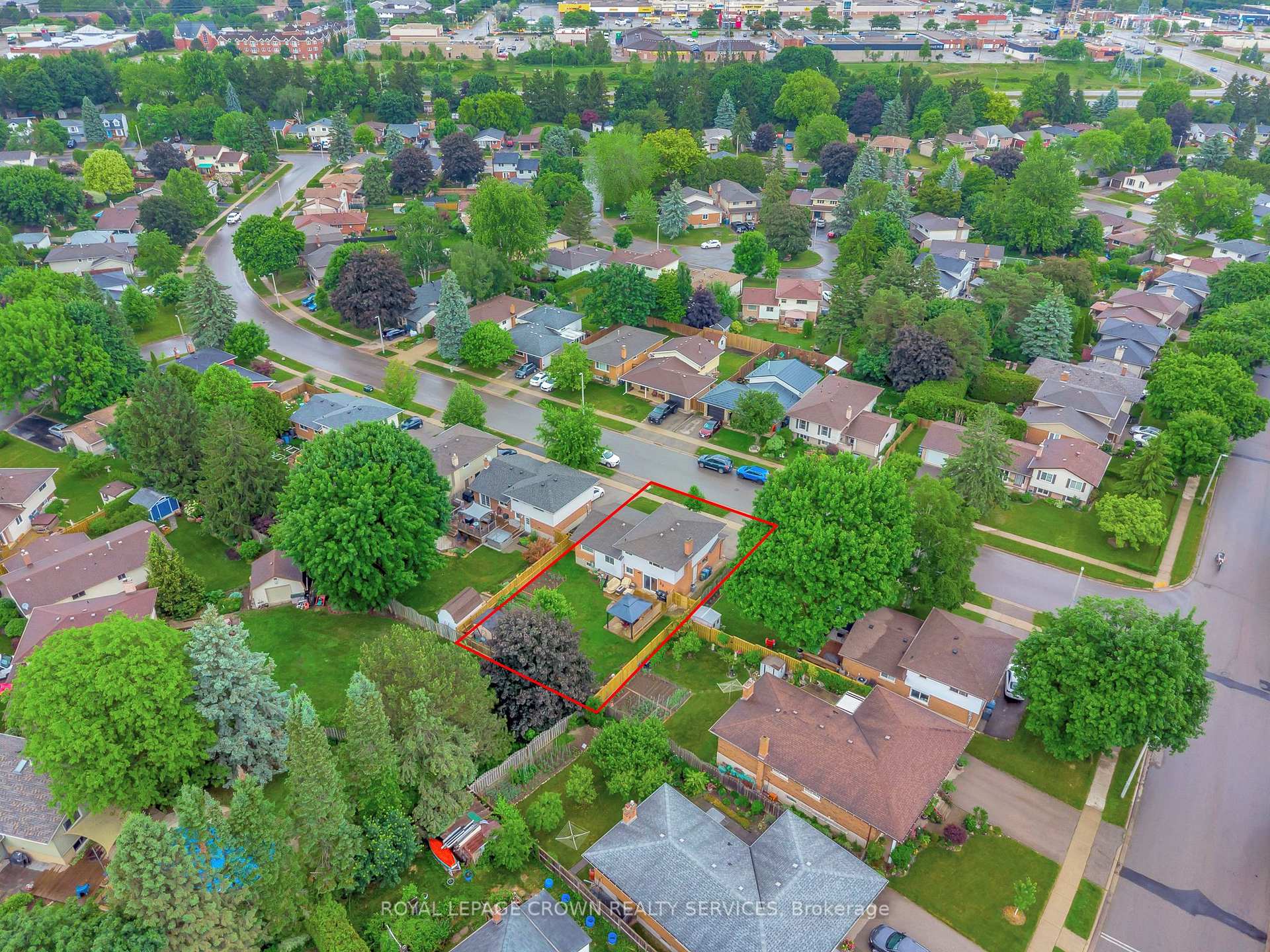 Photo 36 of 6 Meadow Crescent, Guelph, Willow West/Sugarbush/West Acres — HOMEH