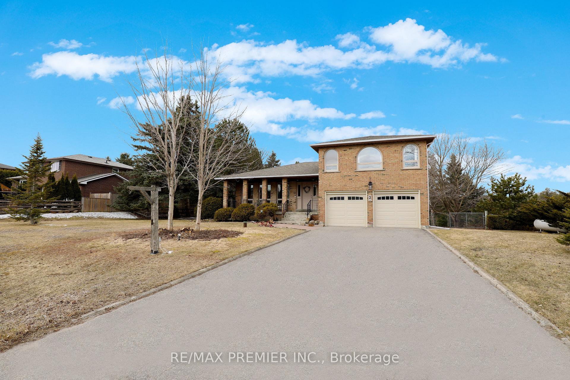 Photo 3 of 2 Norton Drive, Uxbridge, Rural Uxbridge — HOMEH