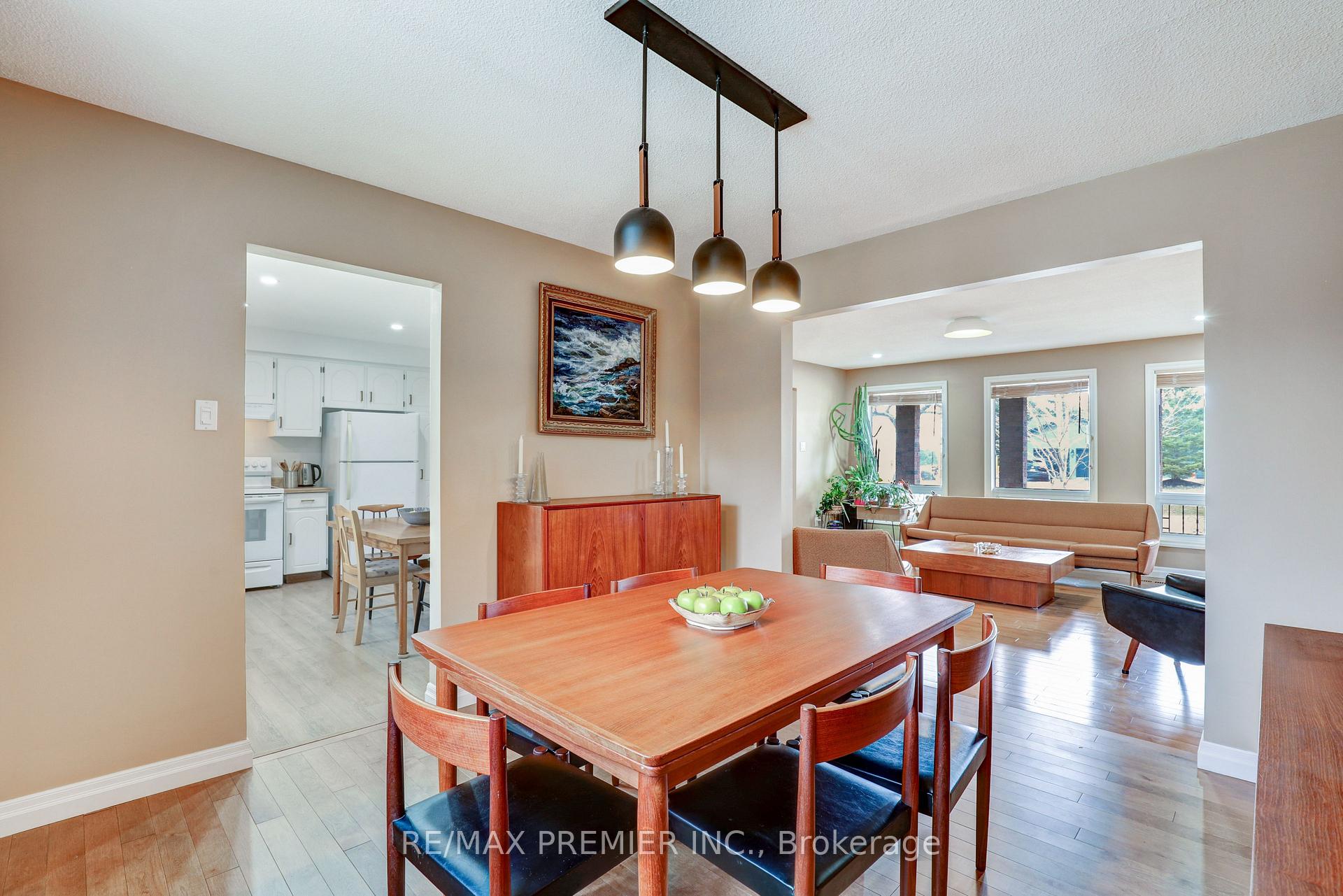 Photo 10 of 2 Norton Drive, Uxbridge, Rural Uxbridge — HOMEH
