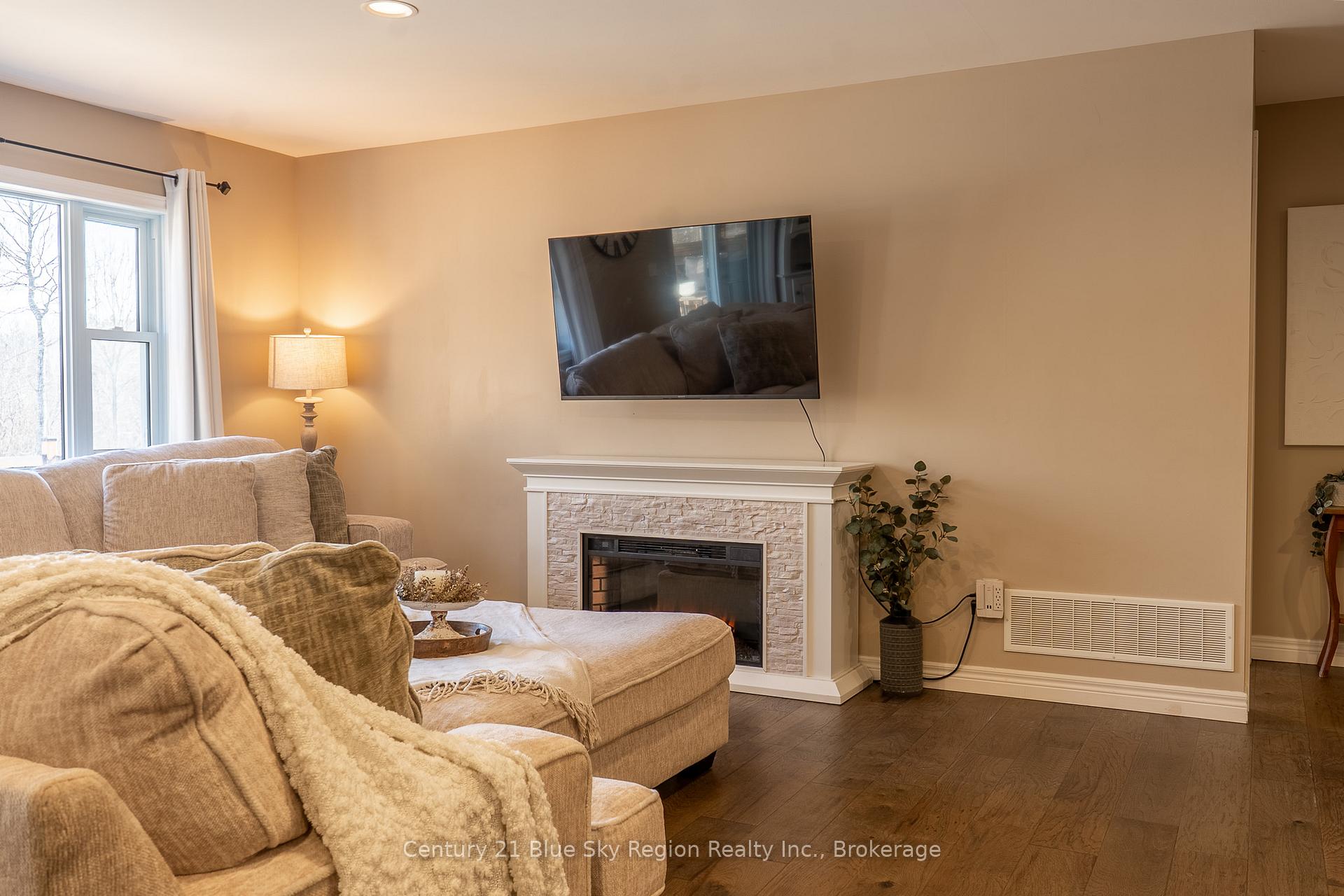Photo 10 of 414 Centennial Crescent, East Ferris — HOMEH