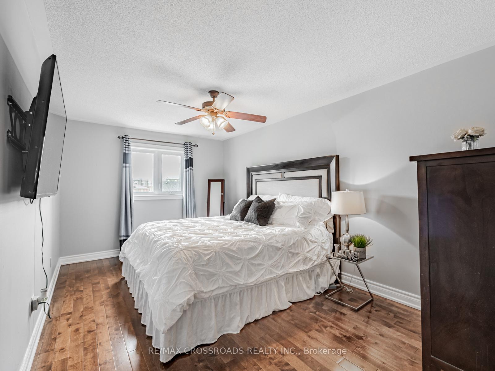Photo 20 of 11 Tawn Crescent, Ajax, Central — HOMEH