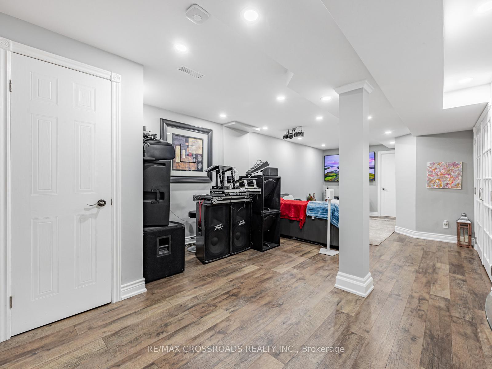 Photo 32 of 11 Tawn Crescent, Ajax, Central — HOMEH