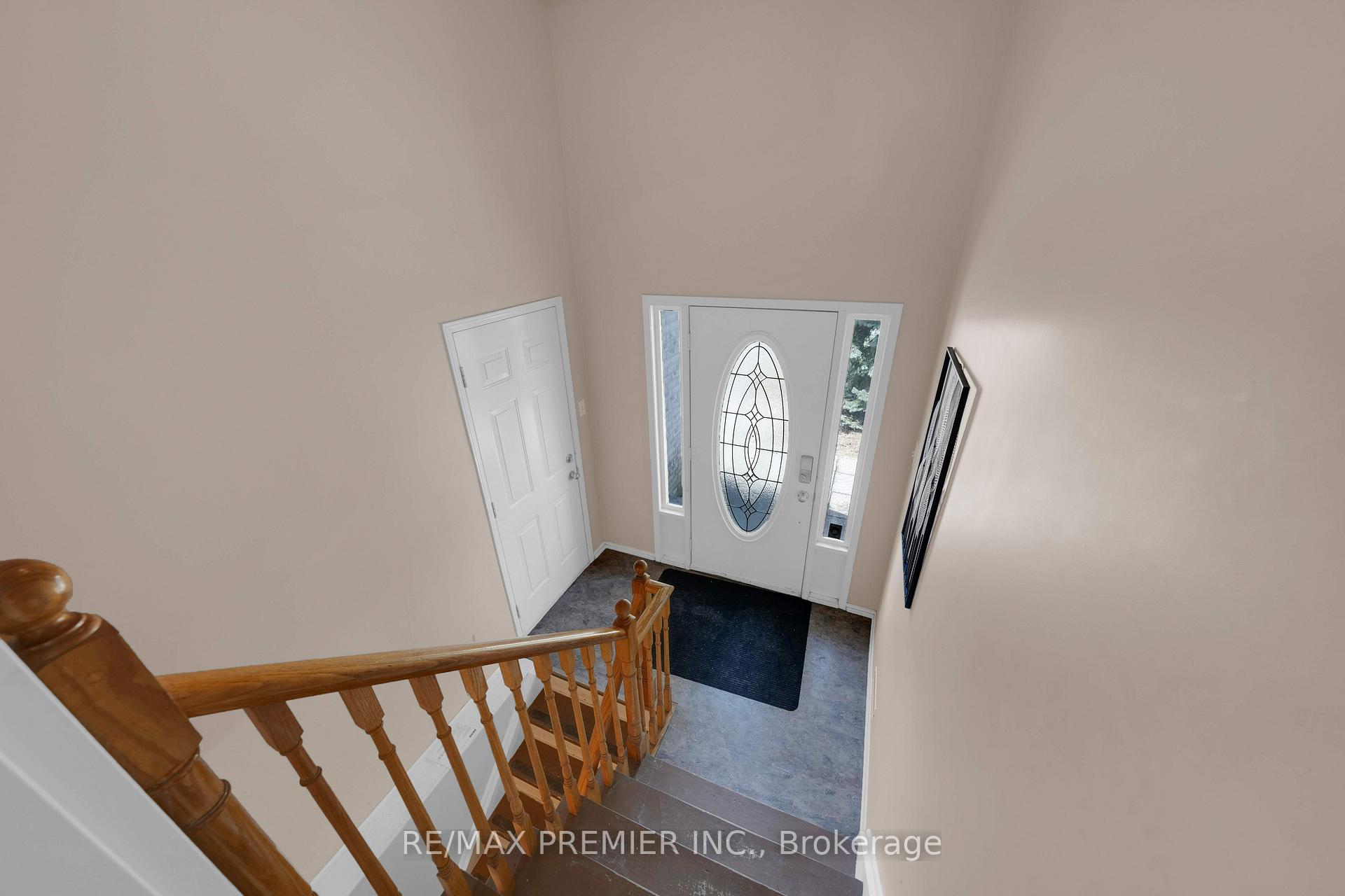 Photo 2 of 91 Leggott Avenue, Barrie, Painswick North — HOMEH