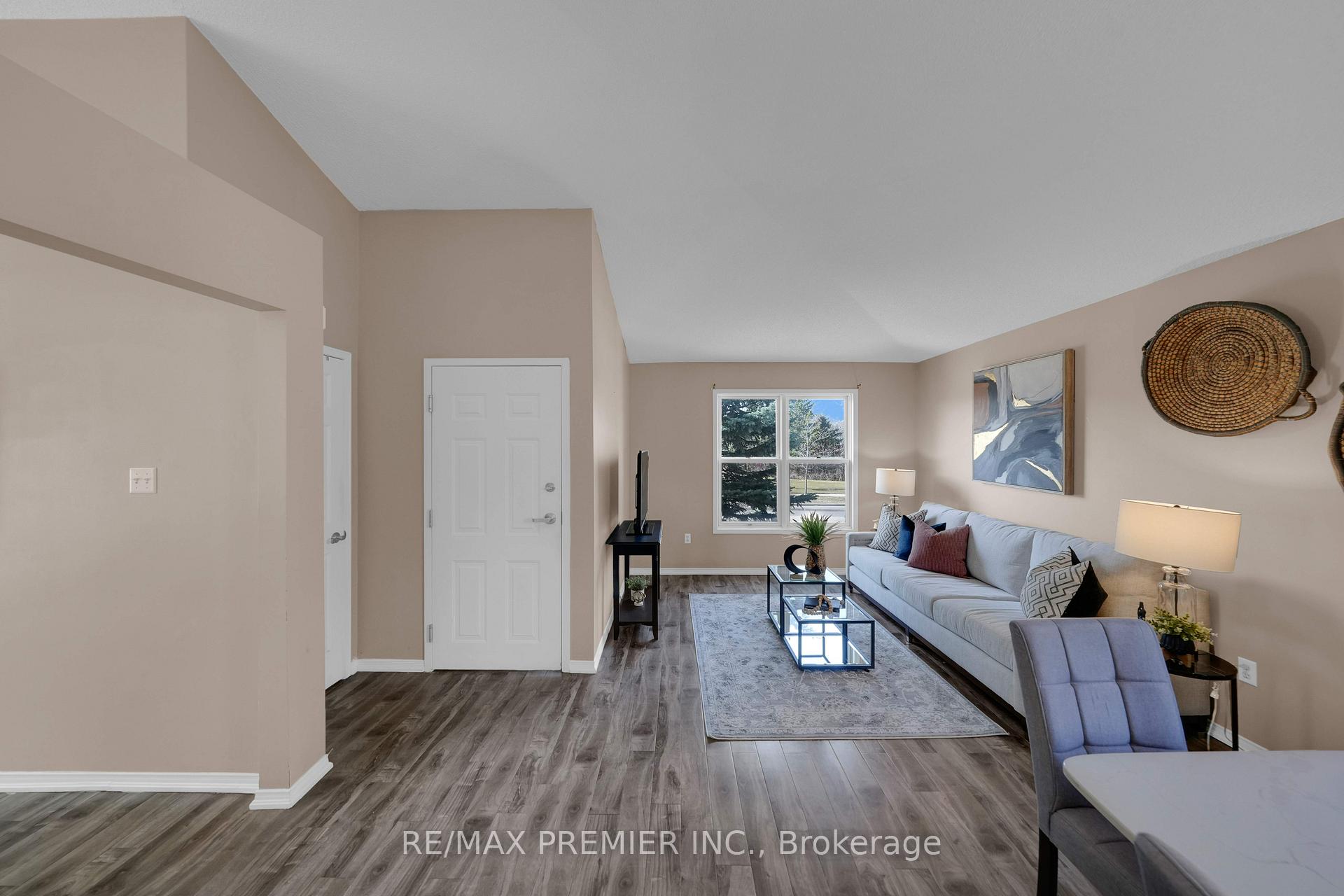 Photo 6 of 91 Leggott Avenue, Barrie, Painswick North — HOMEH