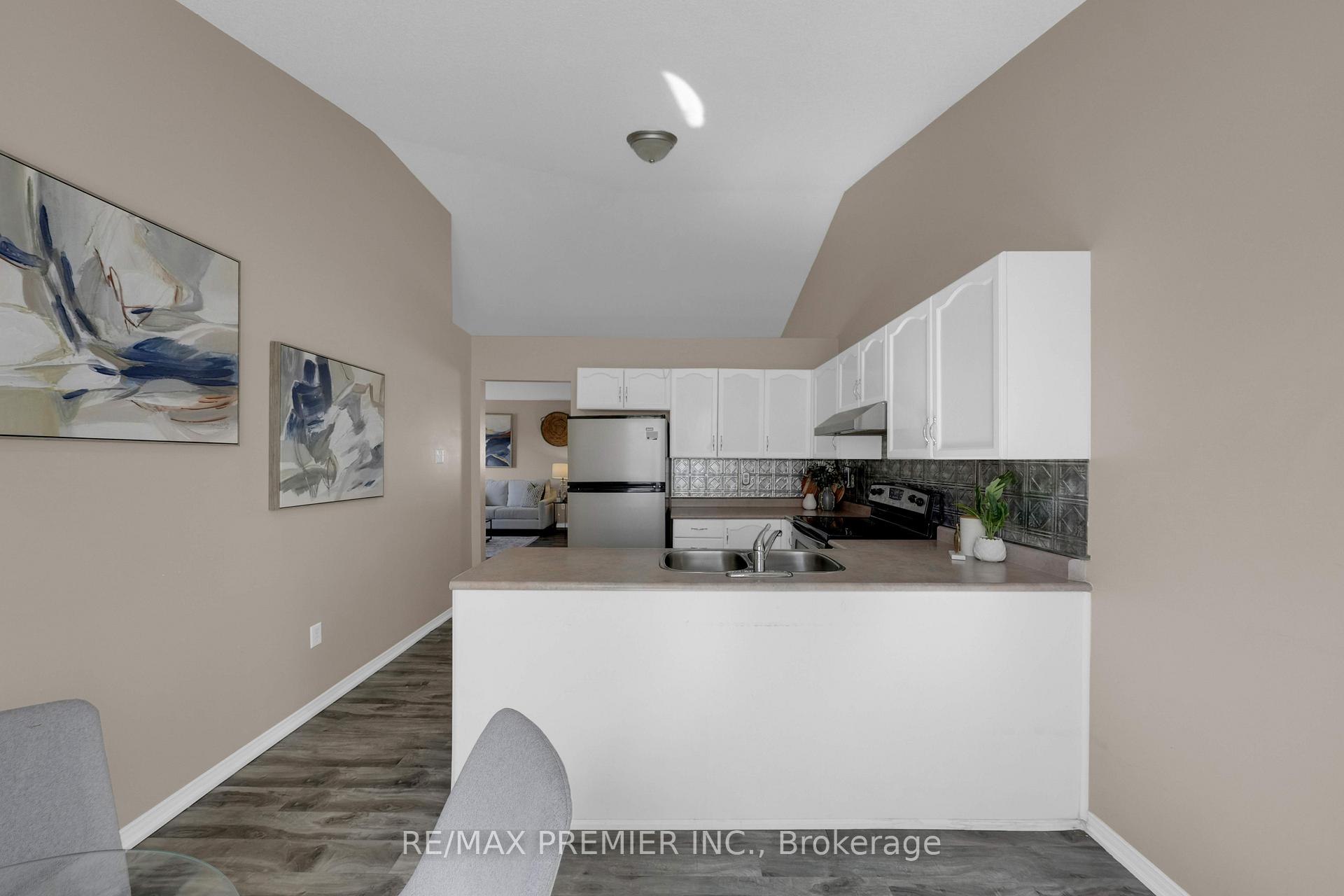Photo 13 of 91 Leggott Avenue, Barrie, Painswick North — HOMEH