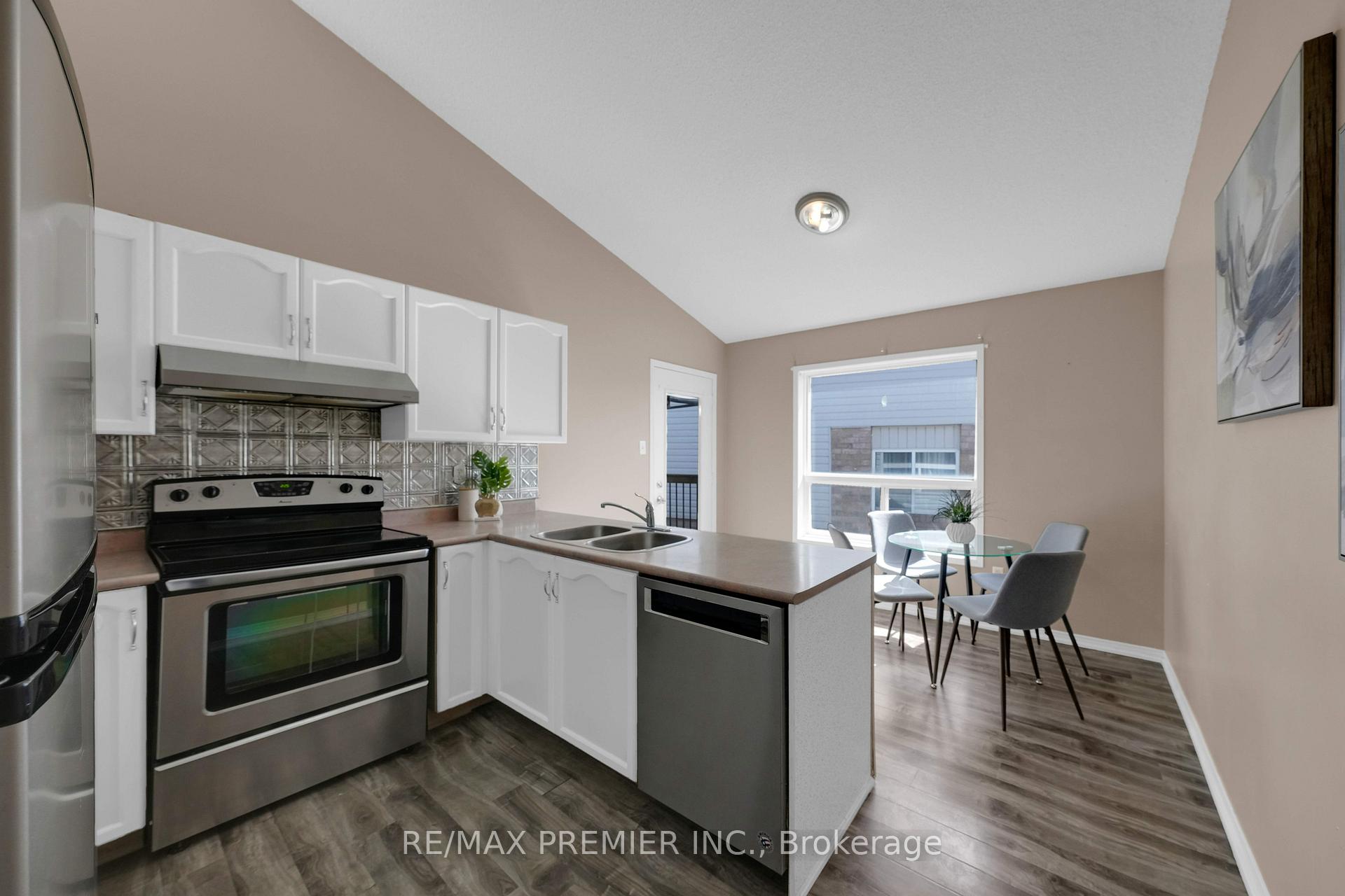 Photo 20 of 91 Leggott Avenue, Barrie, Painswick North — HOMEH