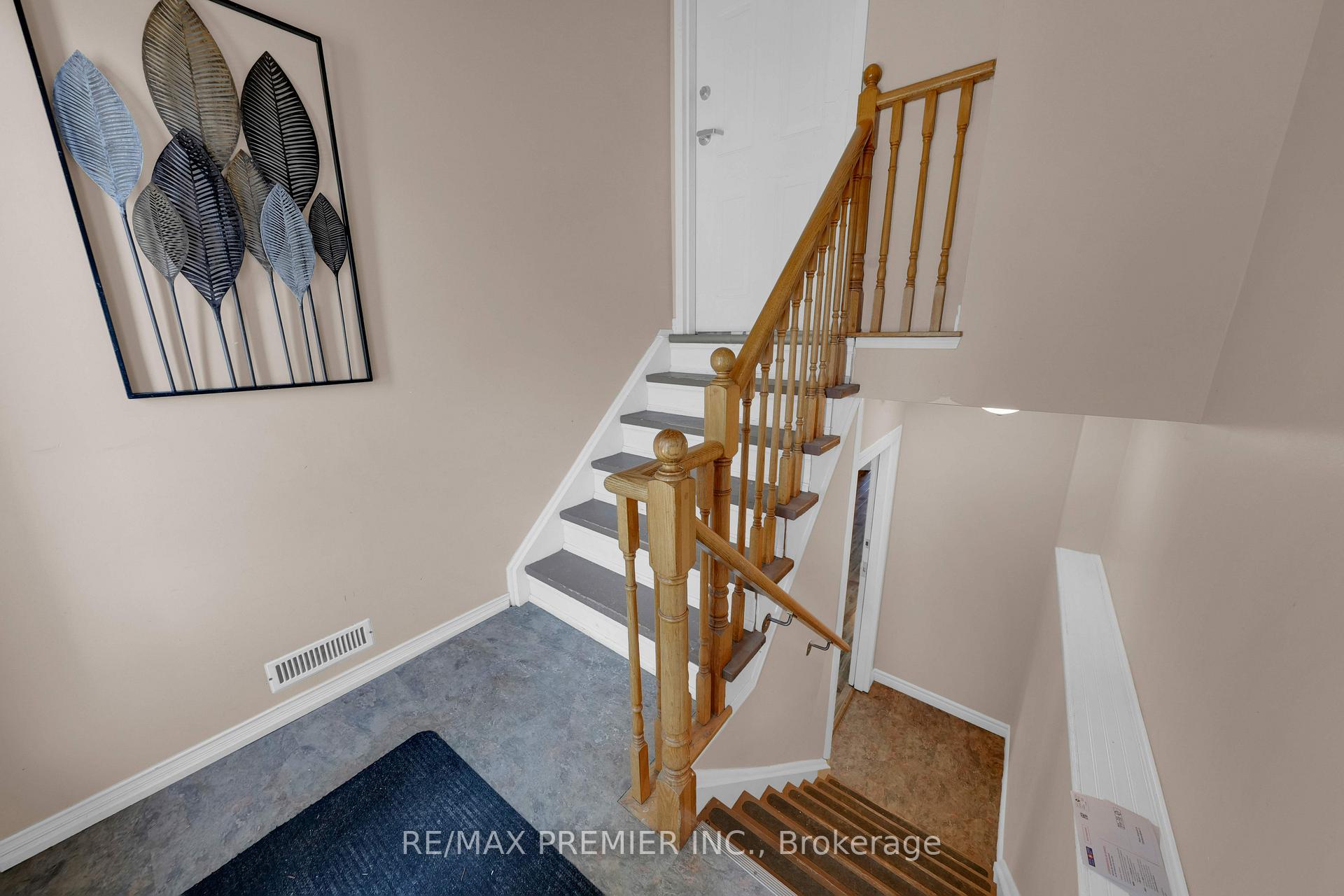 Photo 19 of 91 Leggott Avenue, Barrie, Painswick North — HOMEH