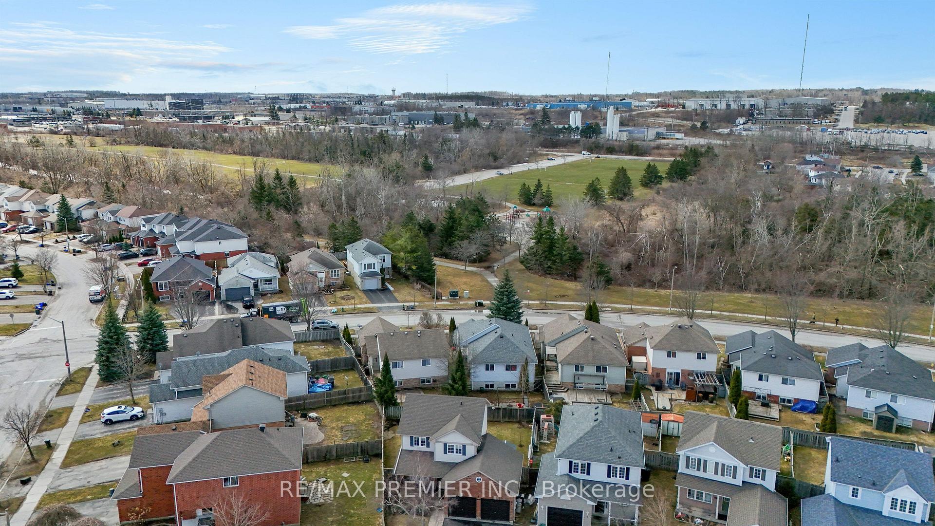 Photo 41 of 91 Leggott Avenue, Barrie, Painswick North — HOMEH