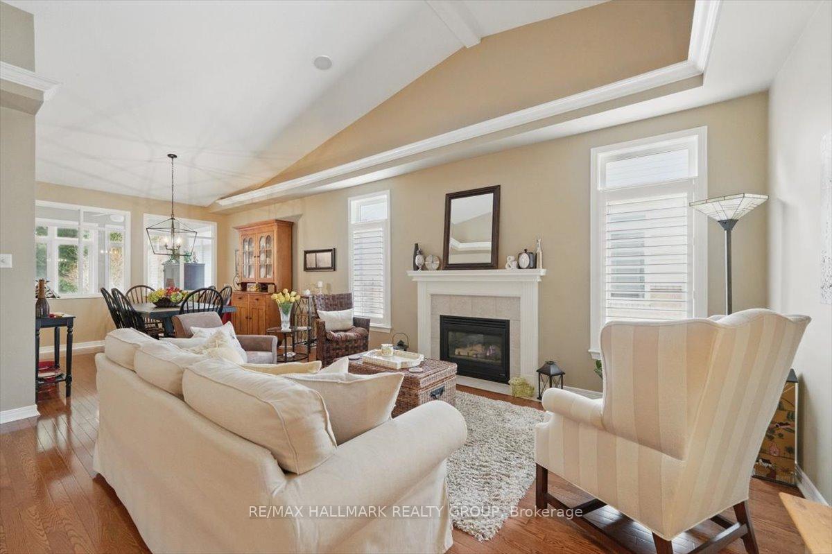 Photo 2 of 47 Sable Run Drive, Ottawa, Stittsville (Central) — HOMEH