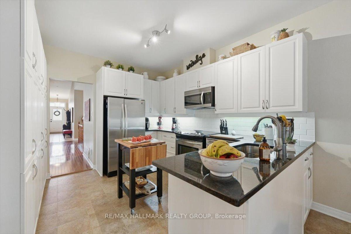 Photo 8 of 47 Sable Run Drive, Ottawa, Stittsville (Central) — HOMEH