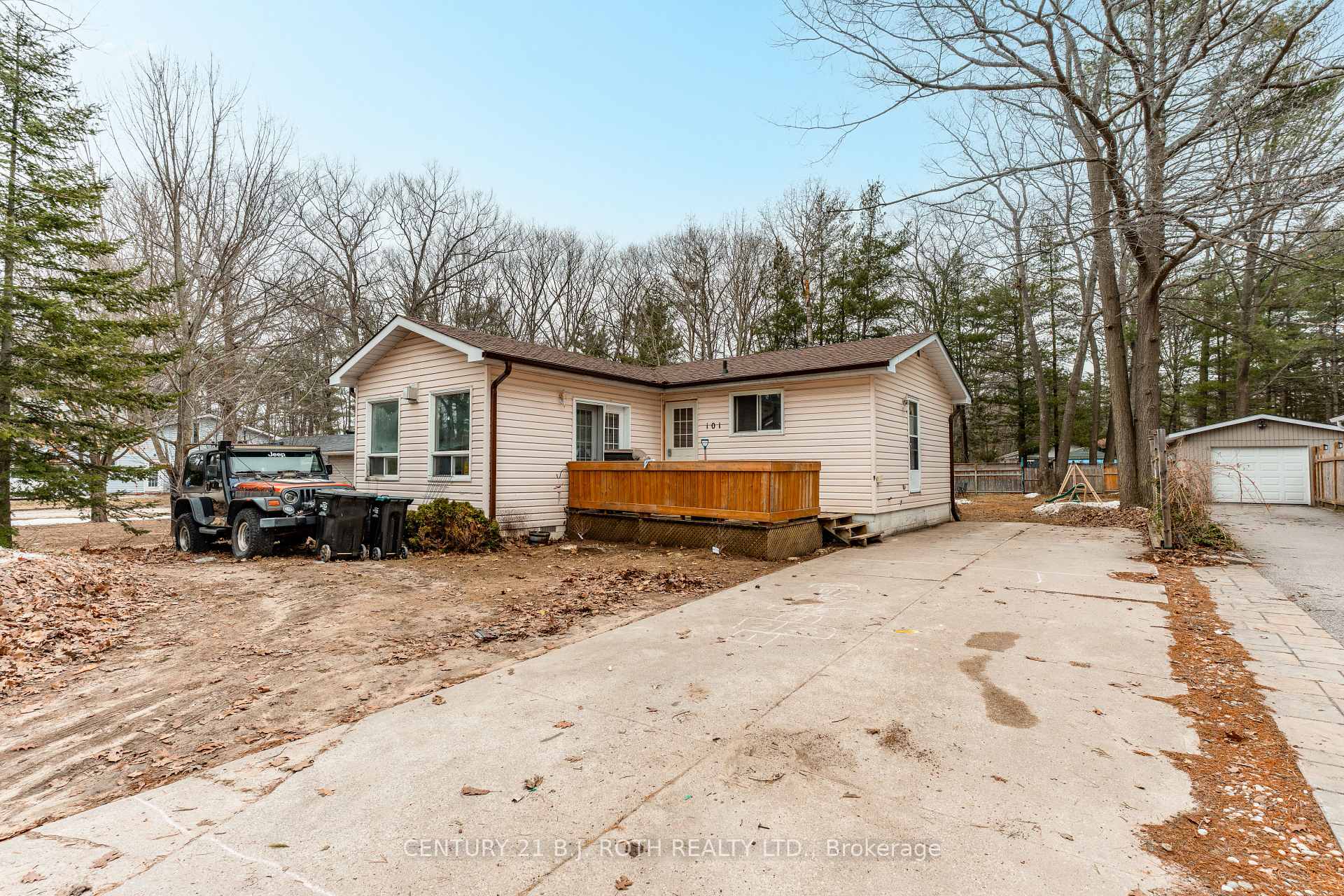 Photo 1 of 101 Melrose Avenue, Wasaga Beach — HOMEH