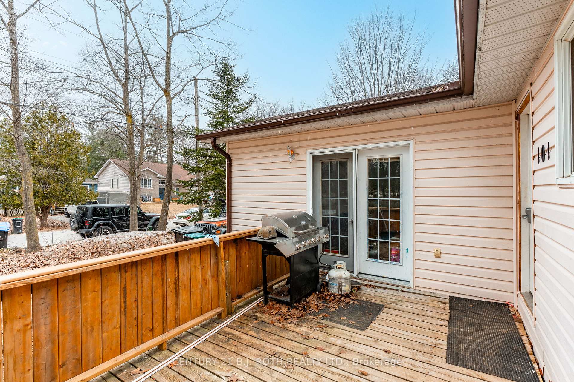 Photo 2 of 101 Melrose Avenue, Wasaga Beach — HOMEH