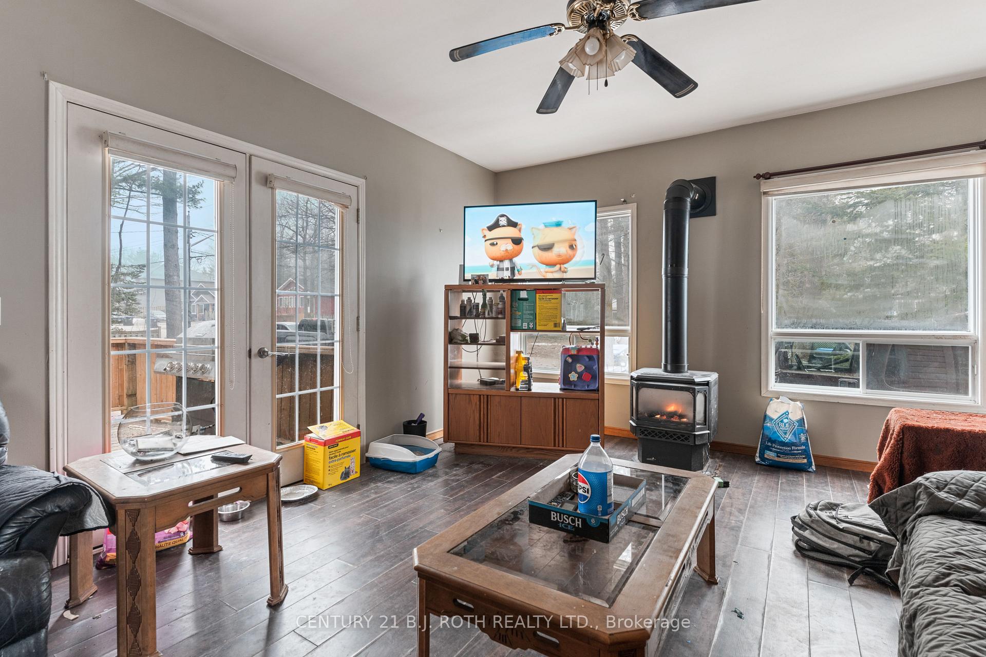 Photo 11 of 101 Melrose Avenue, Wasaga Beach — HOMEH