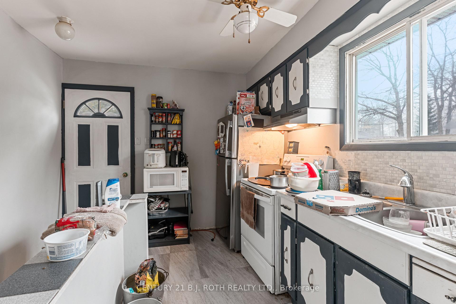 Photo 9 of 101 Melrose Avenue, Wasaga Beach — HOMEH