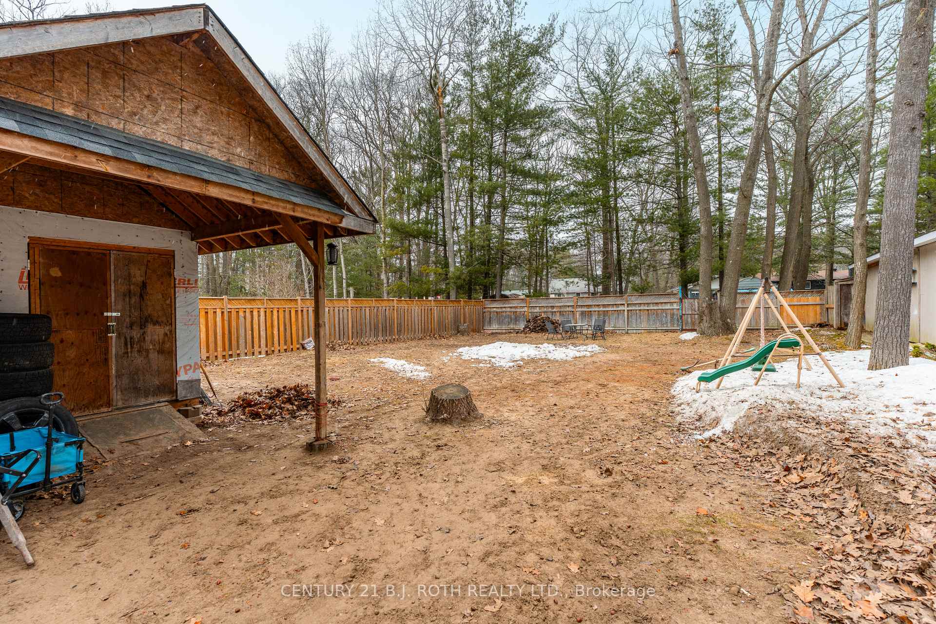 Photo 23 of 101 Melrose Avenue, Wasaga Beach — HOMEH