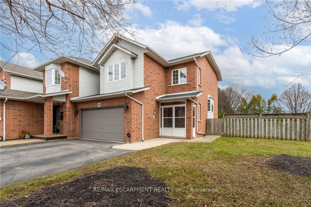 Photo 4 of 283 Bow Valley Drive, Hamilton, Riverdale — HOMEH