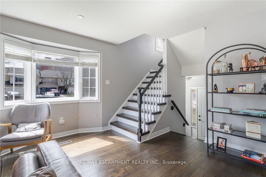 Photo 33 of 283 Bow Valley Drive, Hamilton, Riverdale — HOMEH