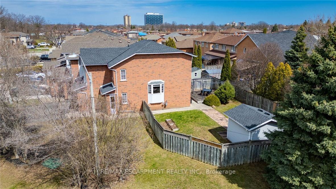 Photo 16 of 283 Bow Valley Drive, Hamilton, Riverdale — HOMEH