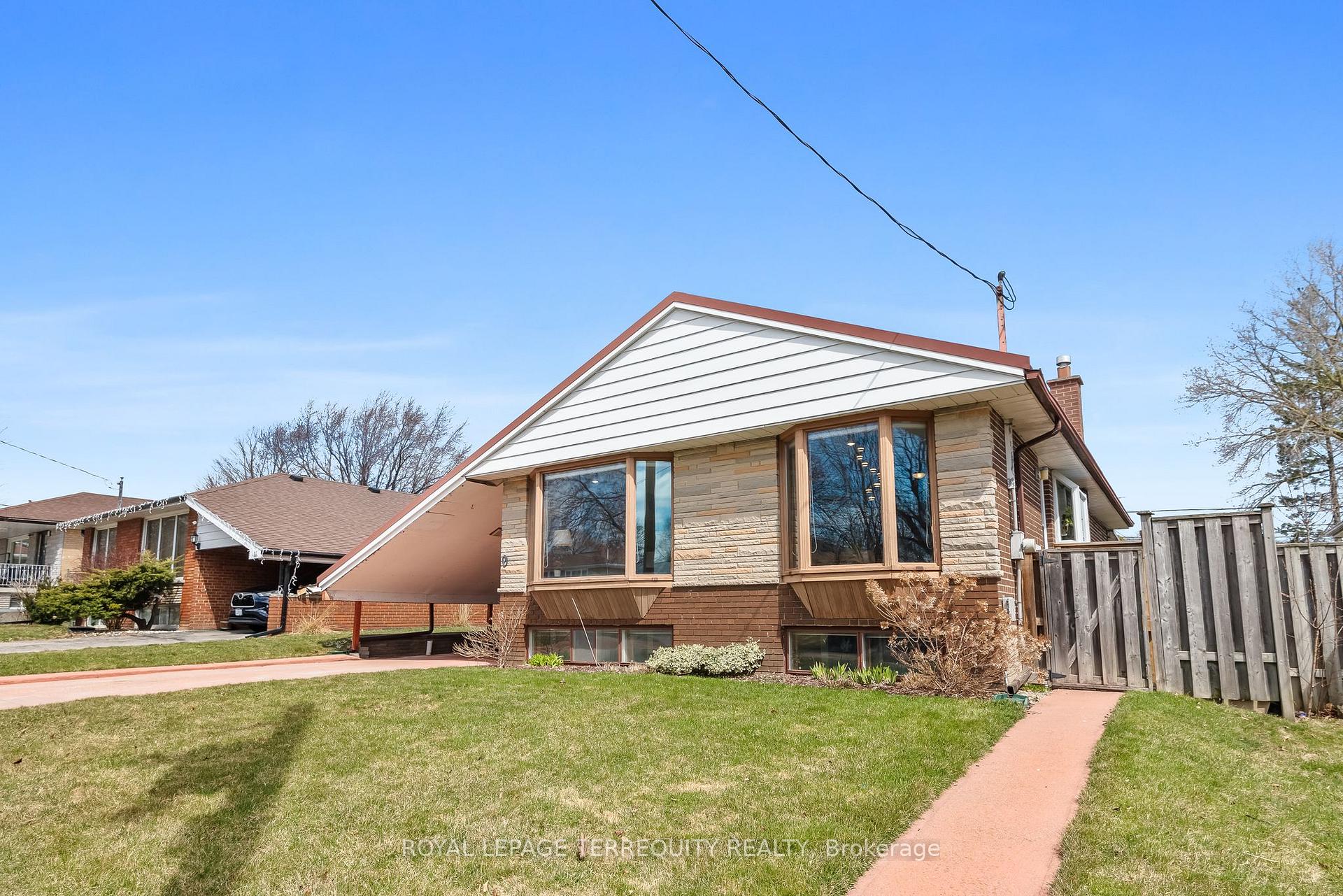 Photo 1 of 9 Ada Crescent, Scarborough, Bendale — HOMEH