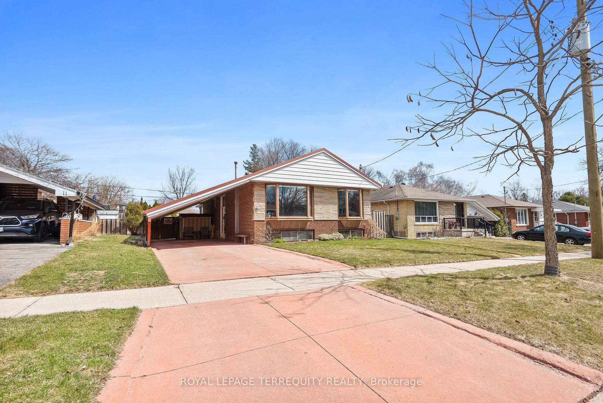 Photo 4 of 9 Ada Crescent, Scarborough, Bendale — HOMEH