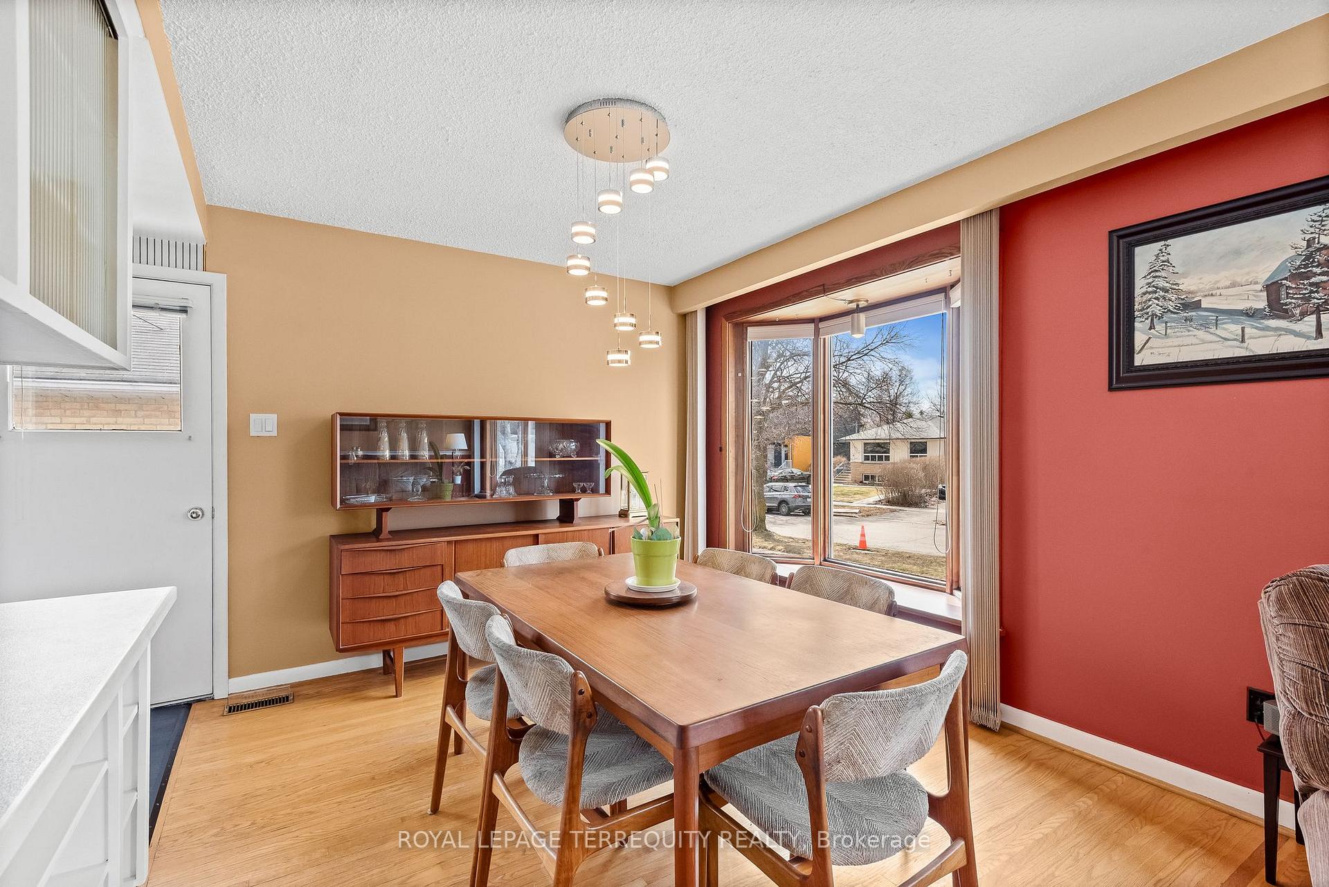 Photo 7 of 9 Ada Crescent, Scarborough, Bendale — HOMEH