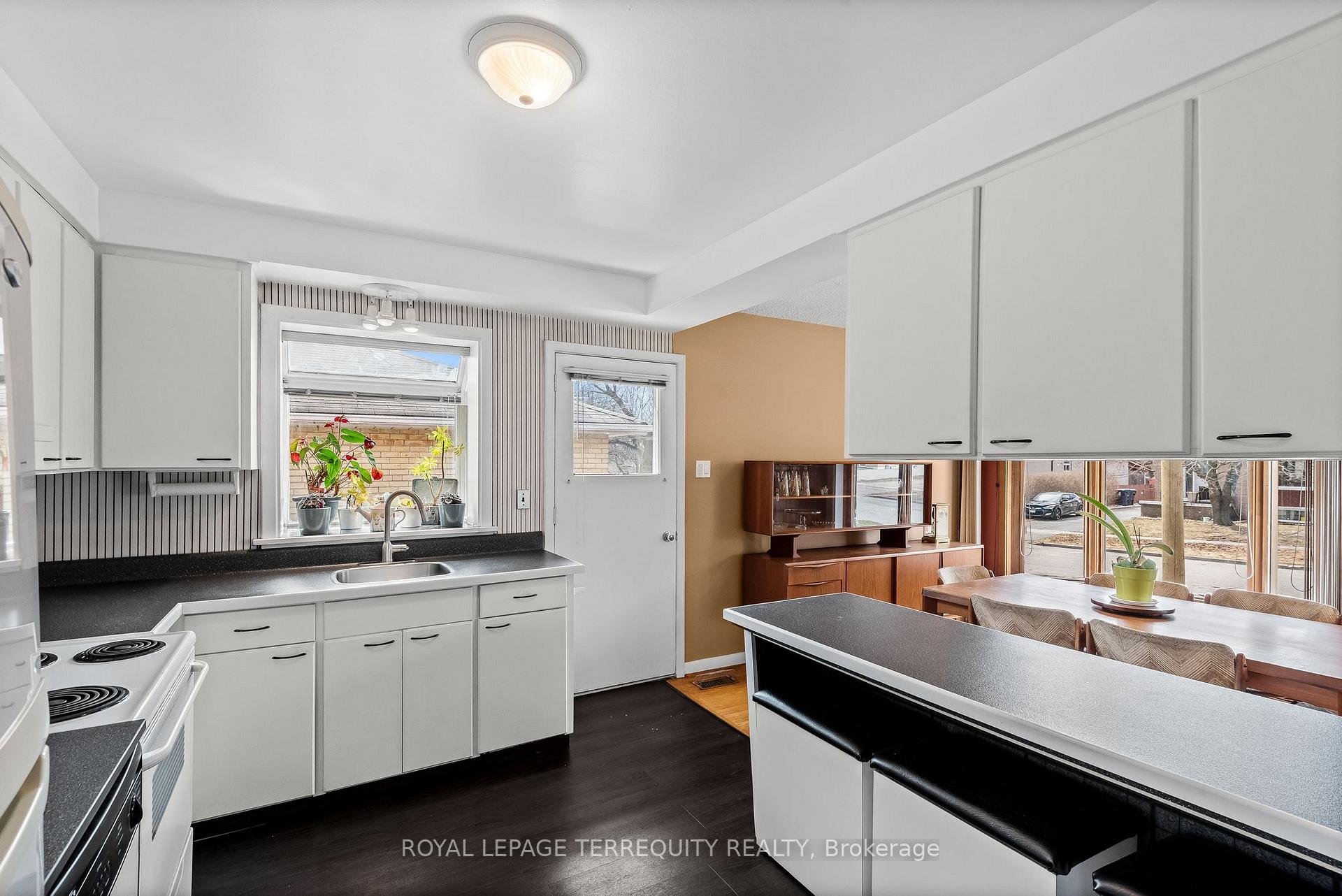 Photo 19 of 9 Ada Crescent, Scarborough, Bendale — HOMEH
