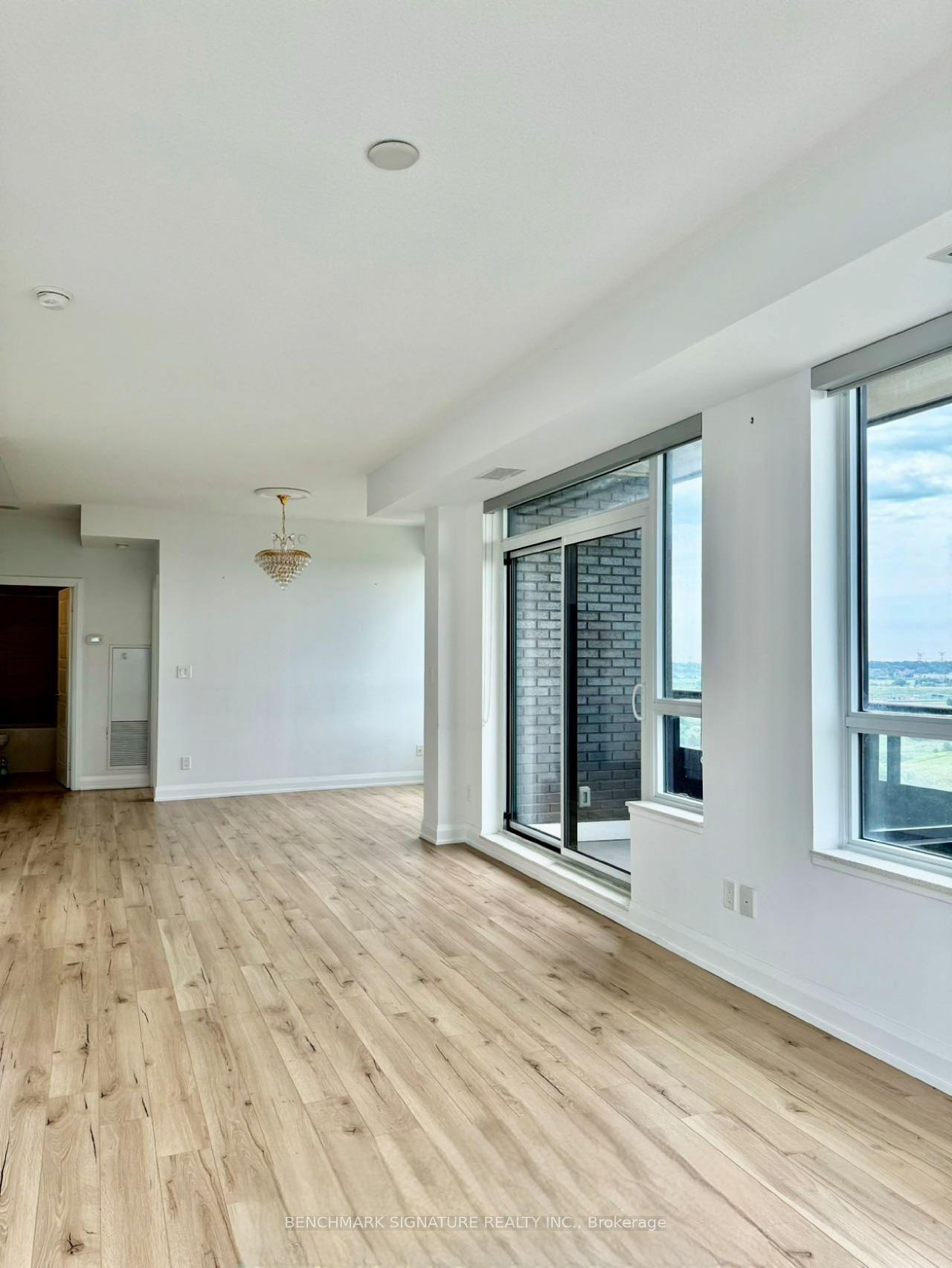 Photo 12 of Unit 2008, 15 Water Walk Drive, Markham, Unionville — HOMEH
