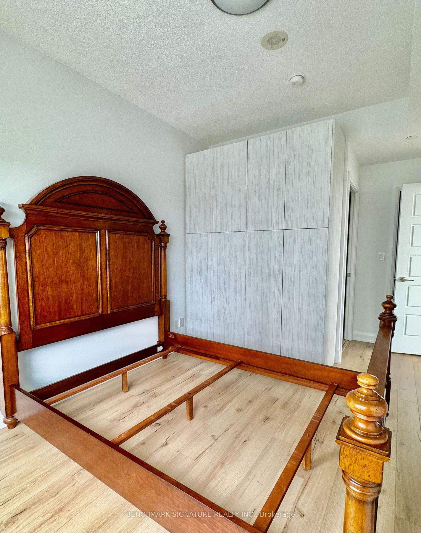 Photo 7 of Unit 2008, 15 Water Walk Drive, Markham, Unionville — HOMEH