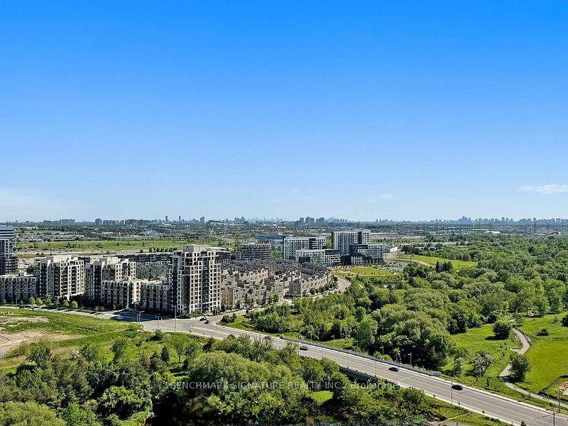 Photo 4 of Unit 2008, 15 Water Walk Drive, Markham, Unionville — HOMEH