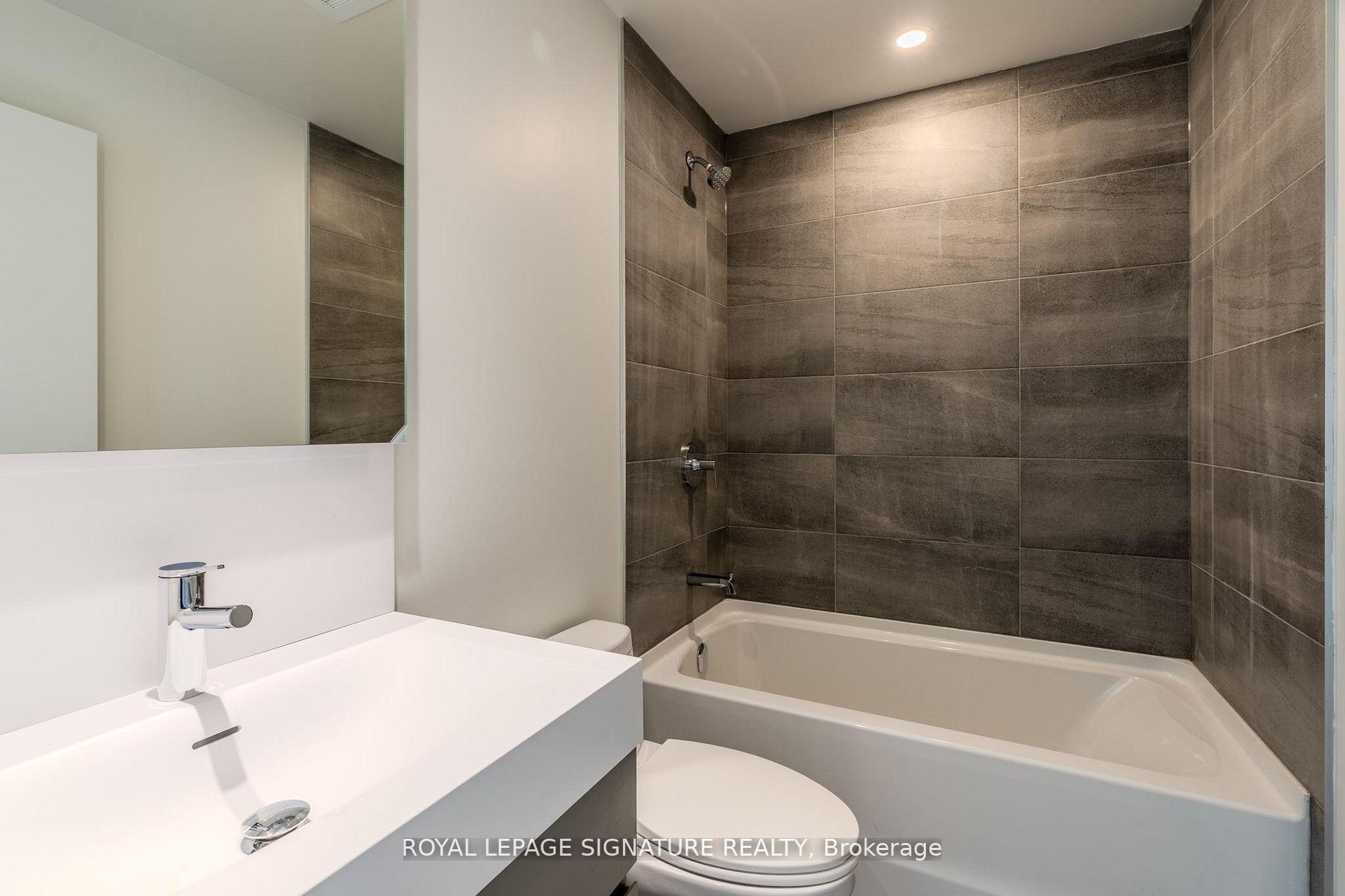 Photo 9 of Unit 2702, 39 Mary Street, Barrie, City Centre — HOMEH