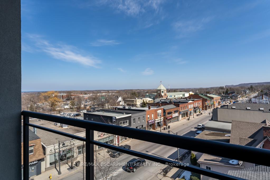 Photo 4 of Unit 202, 5002 King Street, Lincoln, Beamsville — HOMEH