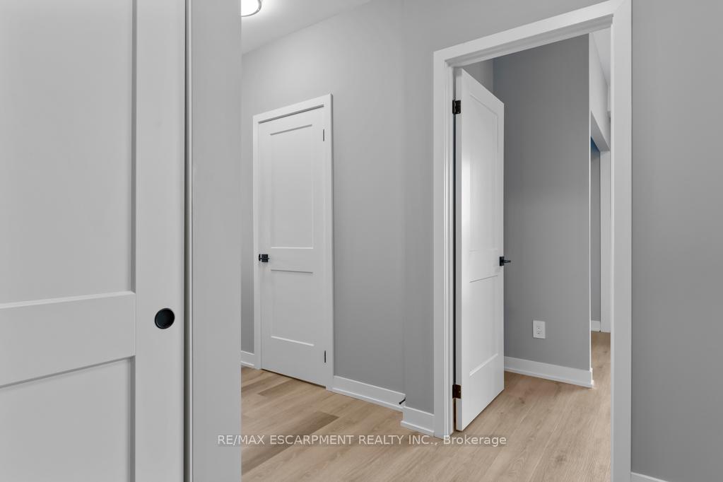Photo 7 of Unit 202, 5002 King Street, Lincoln, Beamsville — HOMEH