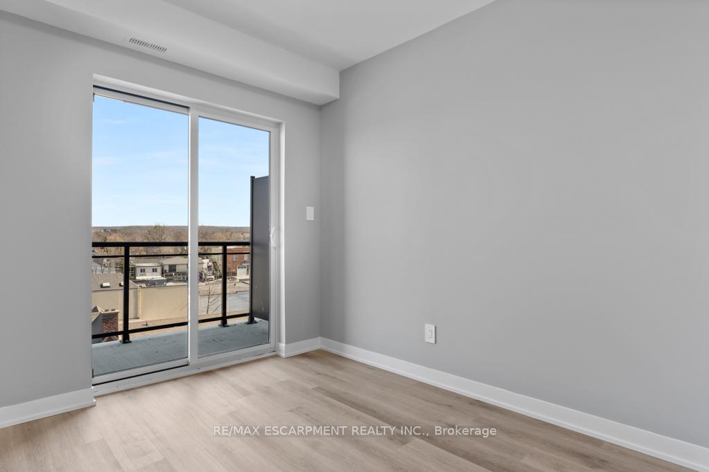 Photo 10 of Unit 202, 5002 King Street, Lincoln, Beamsville — HOMEH
