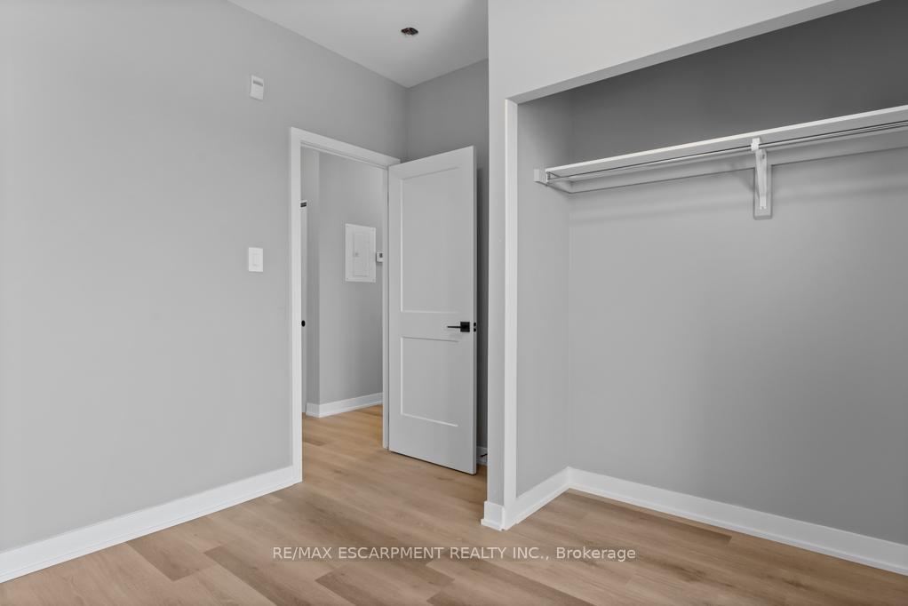 Photo 8 of Unit 202, 5002 King Street, Lincoln, Beamsville — HOMEH