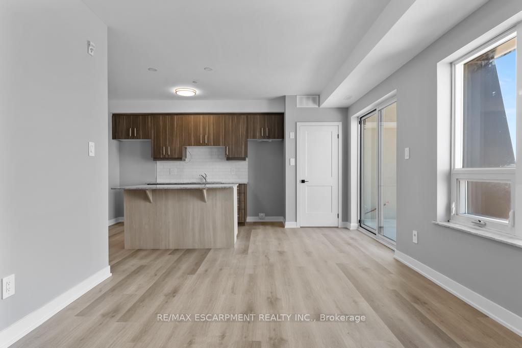 Photo 27 of Unit 202, 5002 King Street, Lincoln, Beamsville — HOMEH
