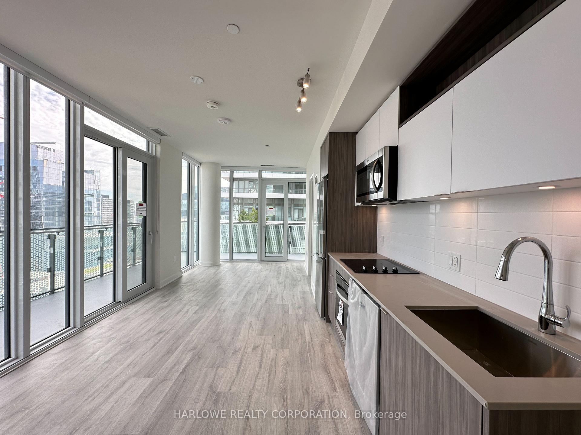 Front of Unit 1931 W, 135 Lower Sherbourne Street W