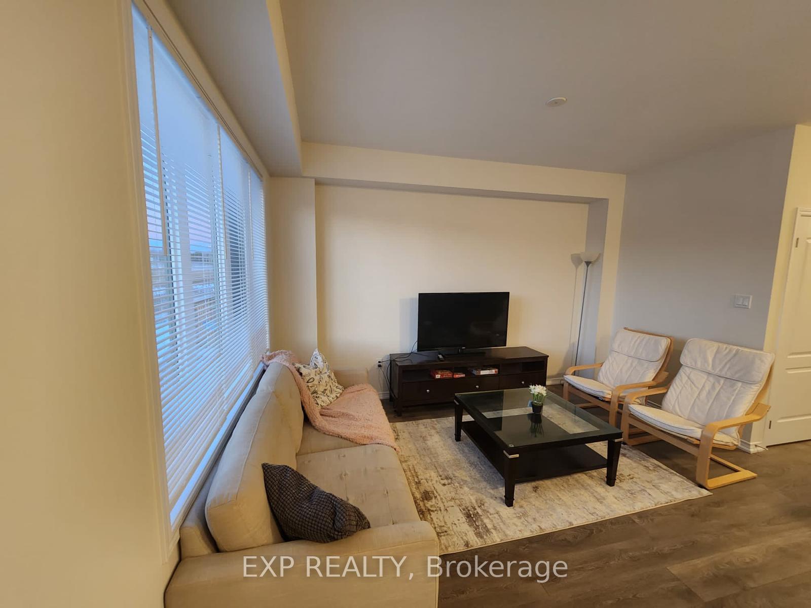 Photo 5 of Unit 8, 8317 Mulberry Drive, Niagara Falls, Brown — HOMEH
