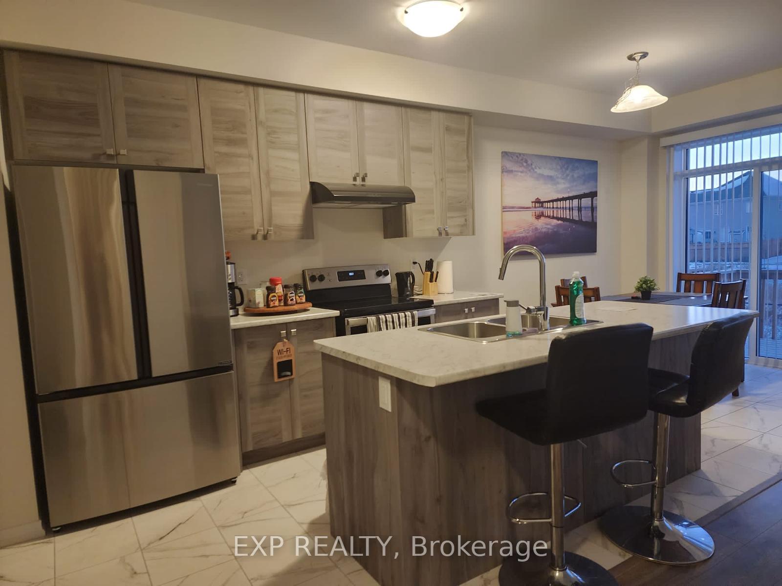 Photo 11 of Unit 8, 8317 Mulberry Drive, Niagara Falls, Brown — HOMEH