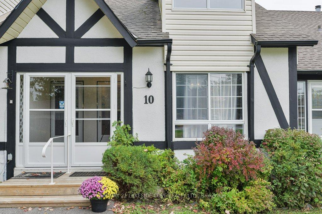 Front of Unit 10, 81 Laguna Parkway S