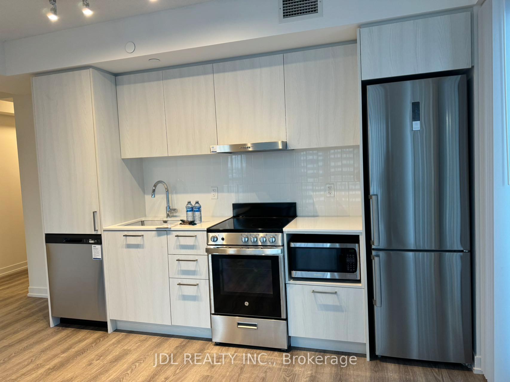 Photo 7 of Unit 1215, 195 commerce Street, Vaughan, Vaughan Corporate Centre — HOMEH