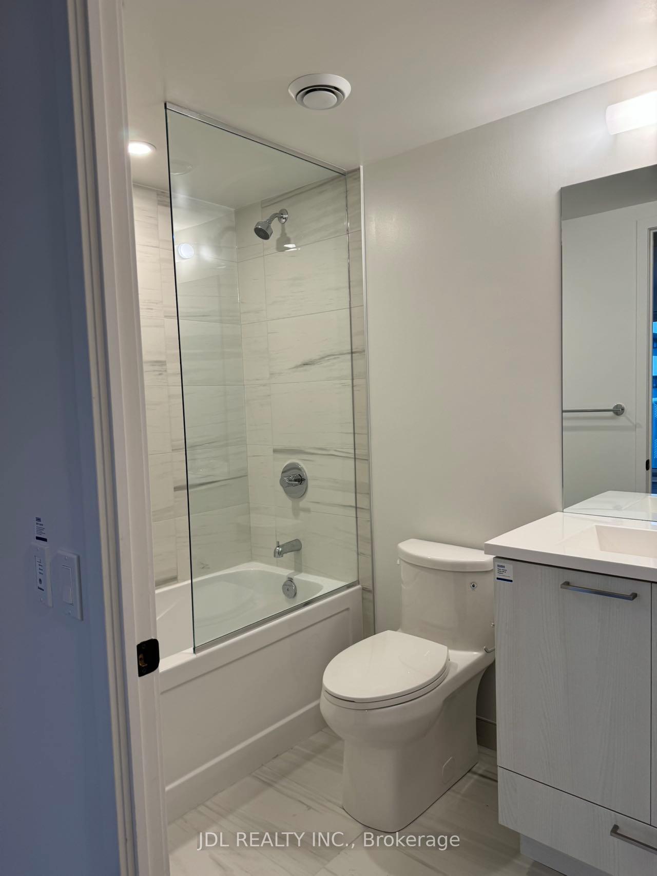 Photo 6 of Unit 1215, 195 commerce Street, Vaughan, Vaughan Corporate Centre — HOMEH