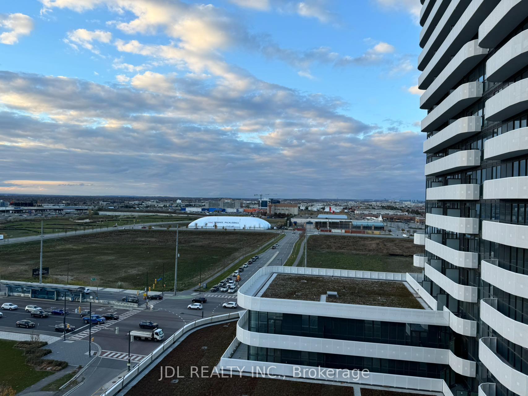 Photo 10 of Unit 1215, 195 commerce Street, Vaughan, Vaughan Corporate Centre — HOMEH