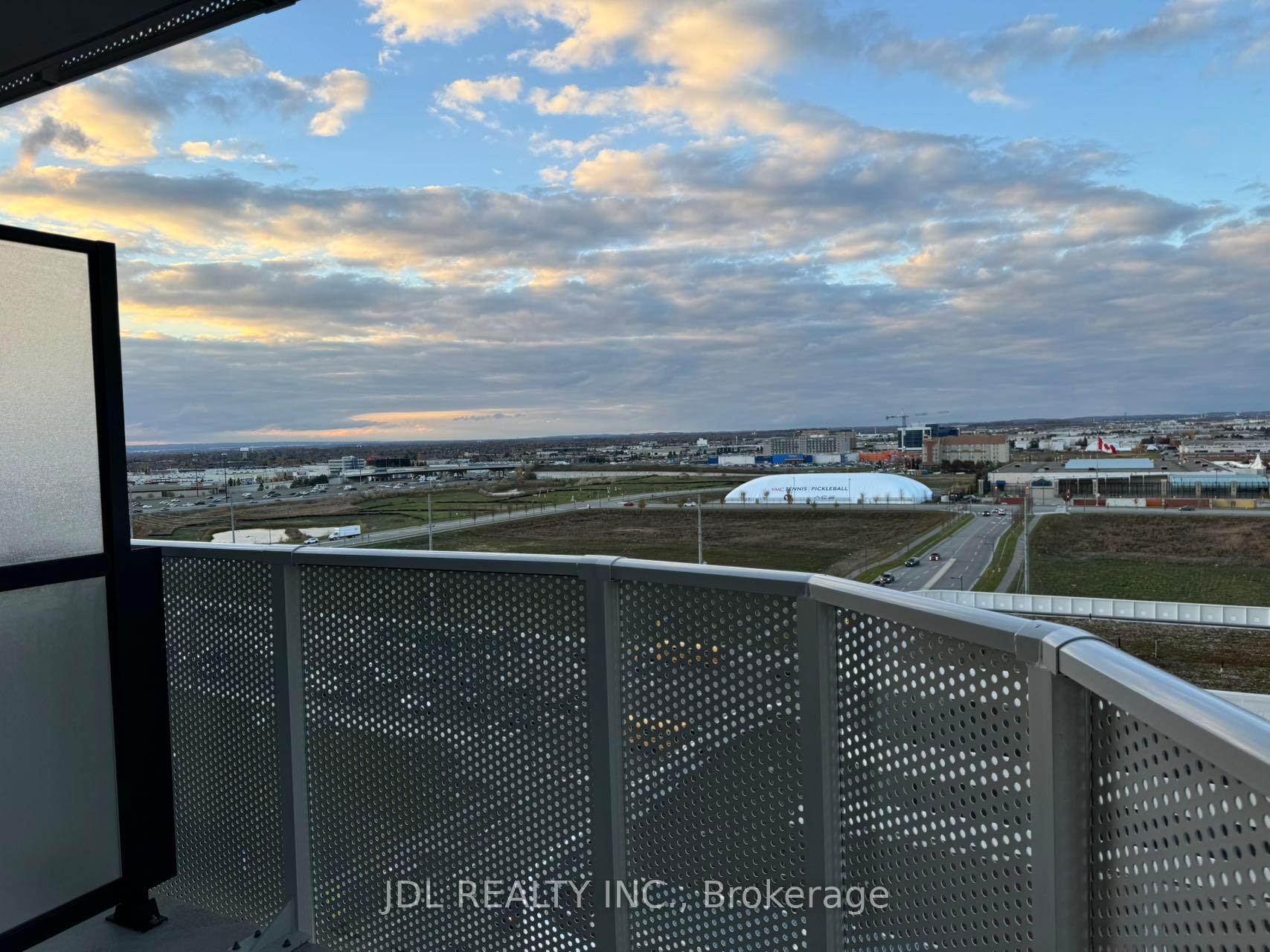 Photo 13 of Unit 1215, 195 commerce Street, Vaughan, Vaughan Corporate Centre — HOMEH
