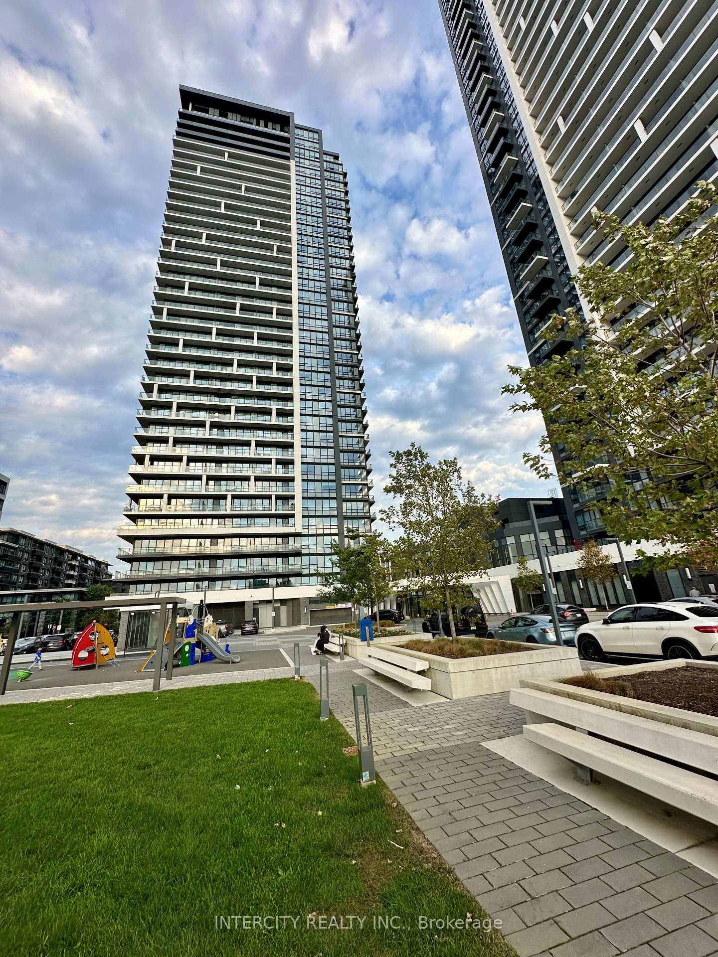 Photo 1 of Unit 1806, 18 Water Walk Drive, Markham, Unionville — HOMEH
